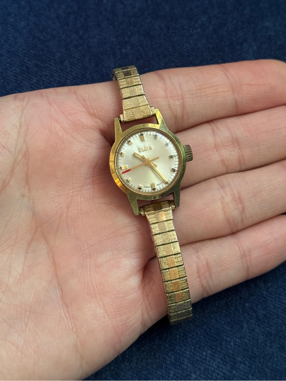 Vintage ELGIN expandable AUTOMATIC SWISS Made gold tone stainless steel‎ Watch